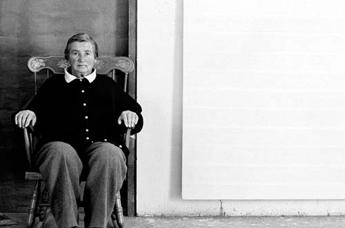 Agnes Martin by Charles R. Rushton